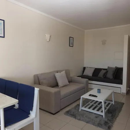 Apartment 1-bed - Sleeps 4 - Free Parking Portimao