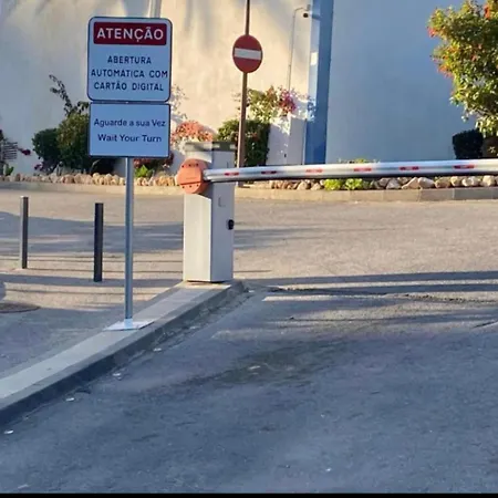 Apartment 1-bed - Sleeps 4 - Free Parking