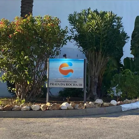 1-bed - Sleeps 4 - Free Parking